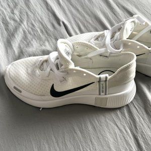 Men's Size 8 White/Cream Nike Sneakers